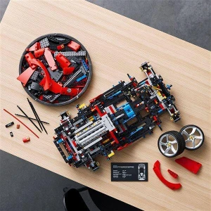 Конструктор LEGO Феррарі Дайтона СП3 (42143)